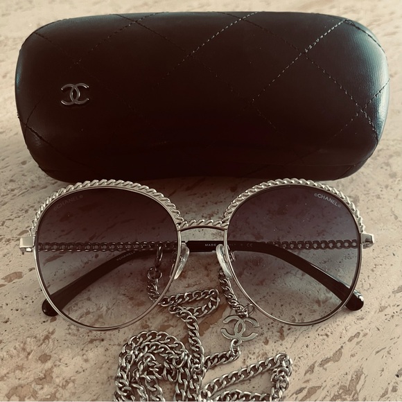 Timeless CHANEL sunglasses with chain,authentic. Sold out out everywhere. - Picture 1 of 12